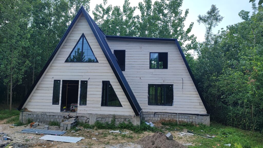 کلبه چوبی A-frame در جنگل گیلان — سازه چوبی