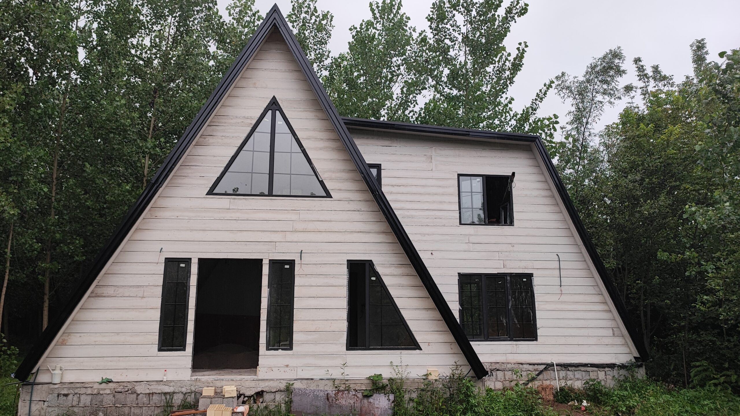 کلبه چوبی A-frame در گیلان